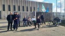 Vertenza Isap Packaging, sit-in permanente dei lavoratori contro il rischio licenziamenti